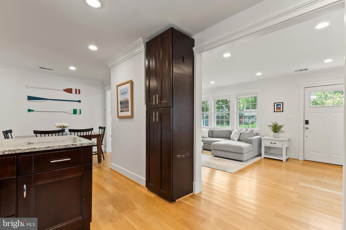 7935 WELLINGTON RD, ALEXANDRIA, Virginia 22308, 3 Bedrooms Bedrooms, ,2 BathroomsBathrooms,Residential,For sale,7935 WELLINGTON RD,VAFX2257924 MLS # VAFX2257924
