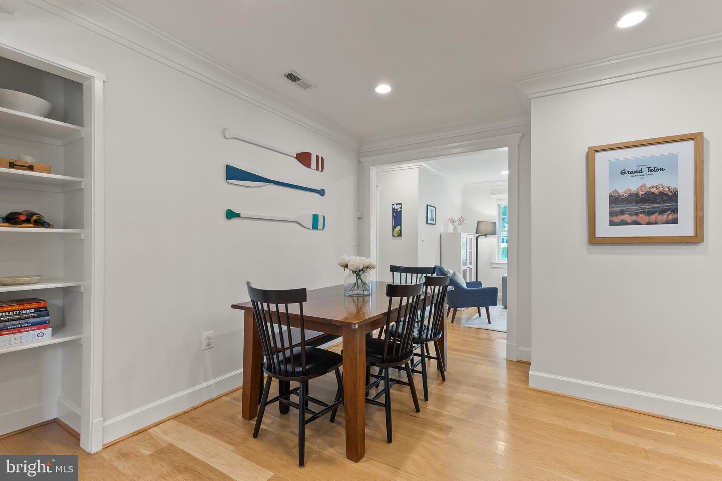 7935 WELLINGTON RD, ALEXANDRIA, Virginia 22308, 3 Bedrooms Bedrooms, ,2 BathroomsBathrooms,Residential,For sale,7935 WELLINGTON RD,VAFX2257924 MLS # VAFX2257924