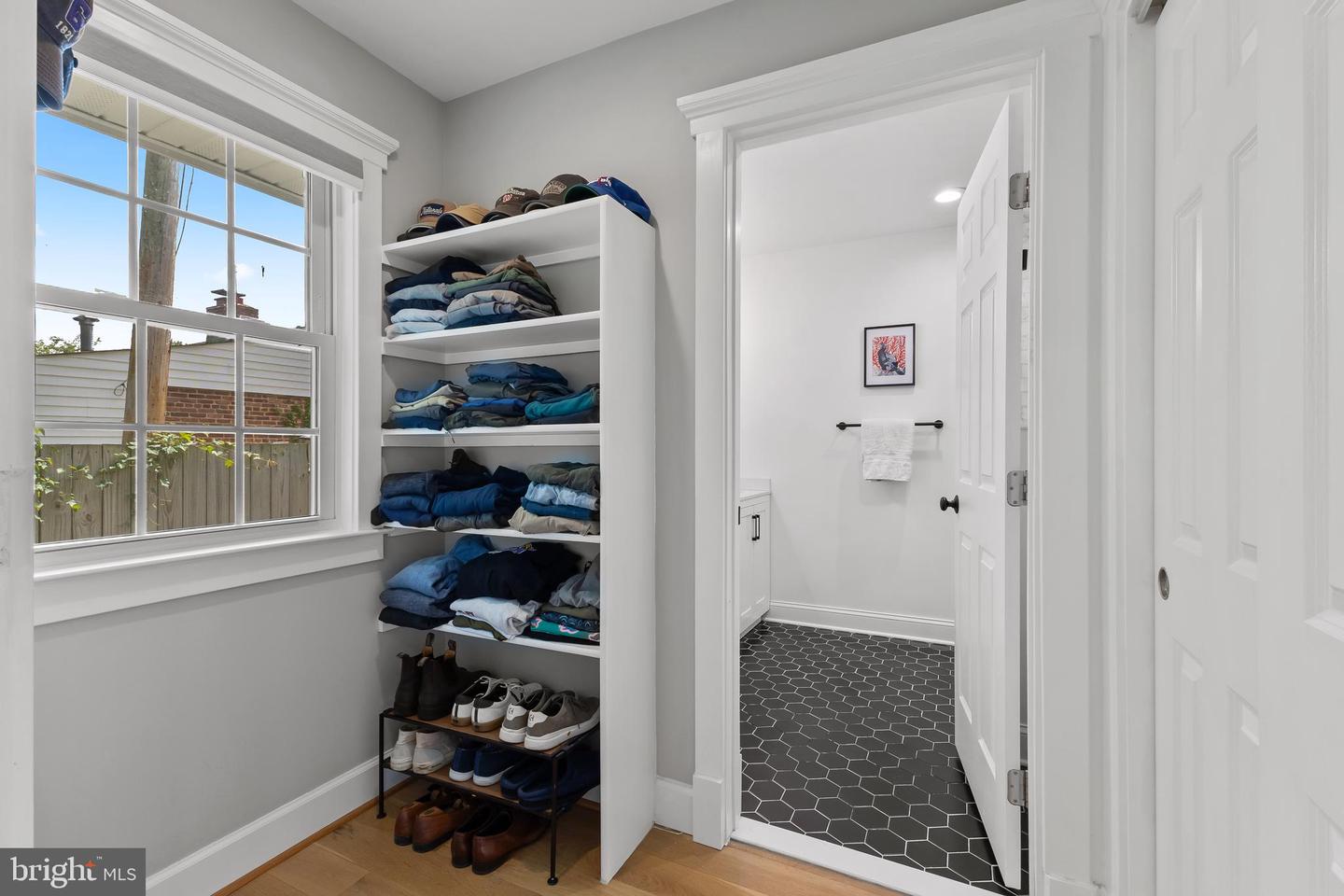 7935 WELLINGTON RD, ALEXANDRIA, Virginia 22308, 3 Bedrooms Bedrooms, ,2 BathroomsBathrooms,Residential,For sale,7935 WELLINGTON RD,VAFX2257924 MLS # VAFX2257924