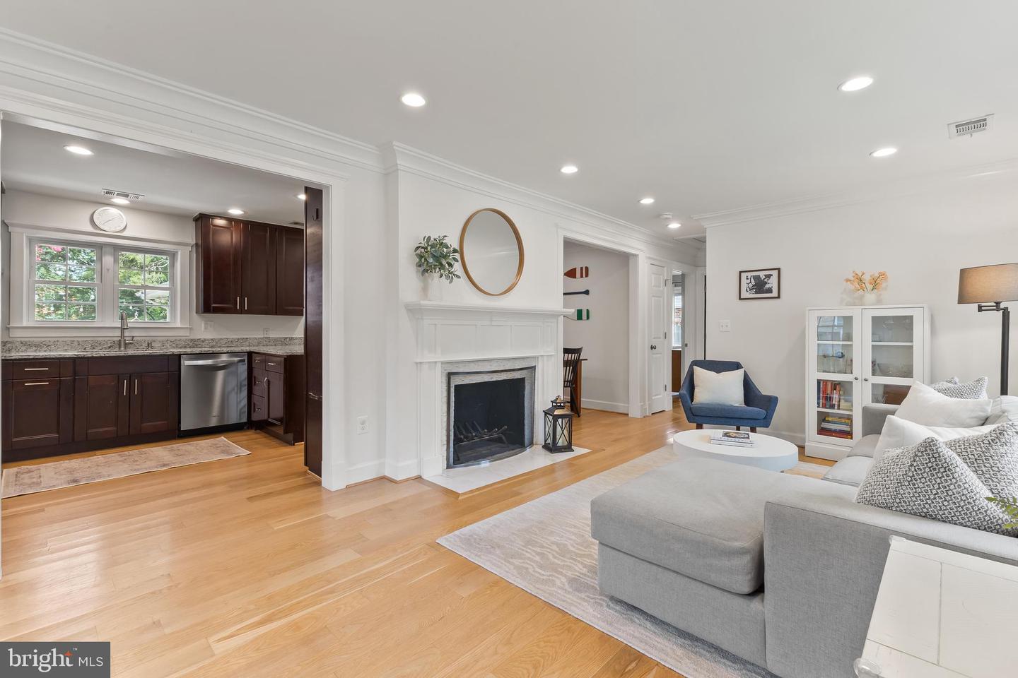 7935 WELLINGTON RD, ALEXANDRIA, Virginia 22308, 3 Bedrooms Bedrooms, ,2 BathroomsBathrooms,Residential,For sale,7935 WELLINGTON RD,VAFX2257924 MLS # VAFX2257924