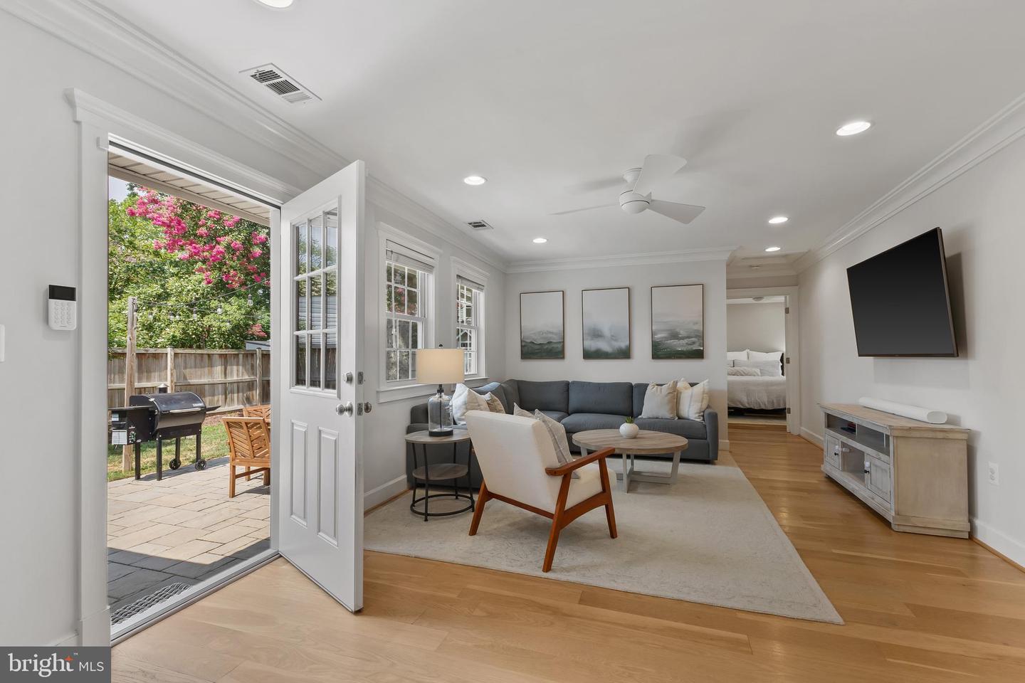 7935 WELLINGTON RD, ALEXANDRIA, Virginia 22308, 3 Bedrooms Bedrooms, ,2 BathroomsBathrooms,Residential,For sale,7935 WELLINGTON RD,VAFX2257924 MLS # VAFX2257924