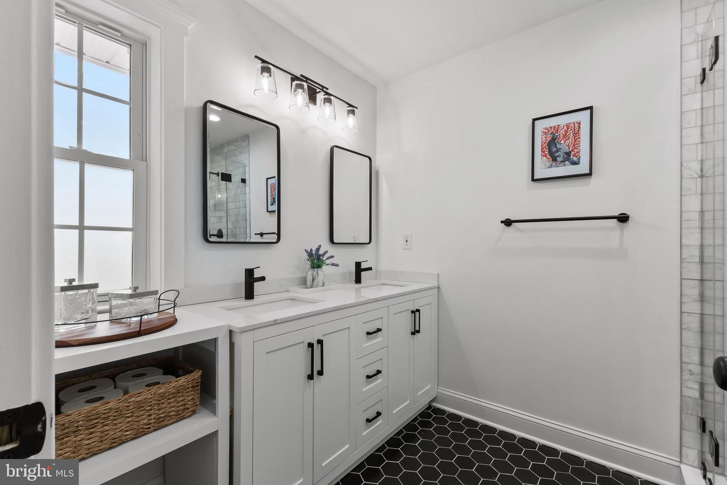 7935 WELLINGTON RD, ALEXANDRIA, Virginia 22308, 3 Bedrooms Bedrooms, ,2 BathroomsBathrooms,Residential,For sale,7935 WELLINGTON RD,VAFX2257924 MLS # VAFX2257924