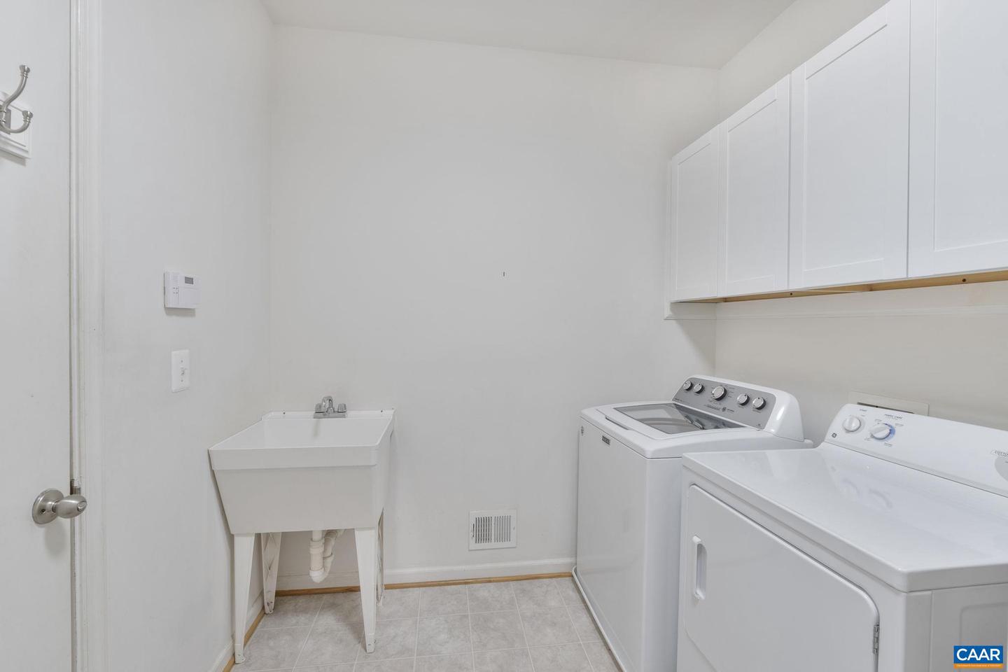 18 BEECHNUT LN, ZION CROSSROADS, Virginia 22942, 3 Bedrooms Bedrooms, ,3 BathroomsBathrooms,Residential,For sale,18 BEECHNUT LN,667177 MLS # 667177