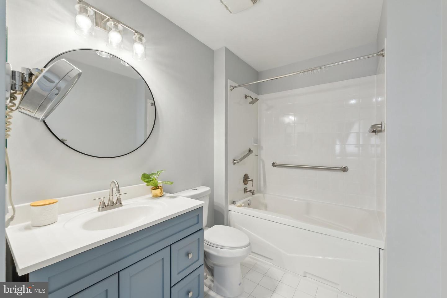 4490 MARKET COMMONS DR #202, FAIRFAX, Virginia 22033, 2 Bedrooms Bedrooms, ,2 BathroomsBathrooms,Residential,For sale,4490 MARKET COMMONS DR #202,VAFX2257982 MLS # VAFX2257982
