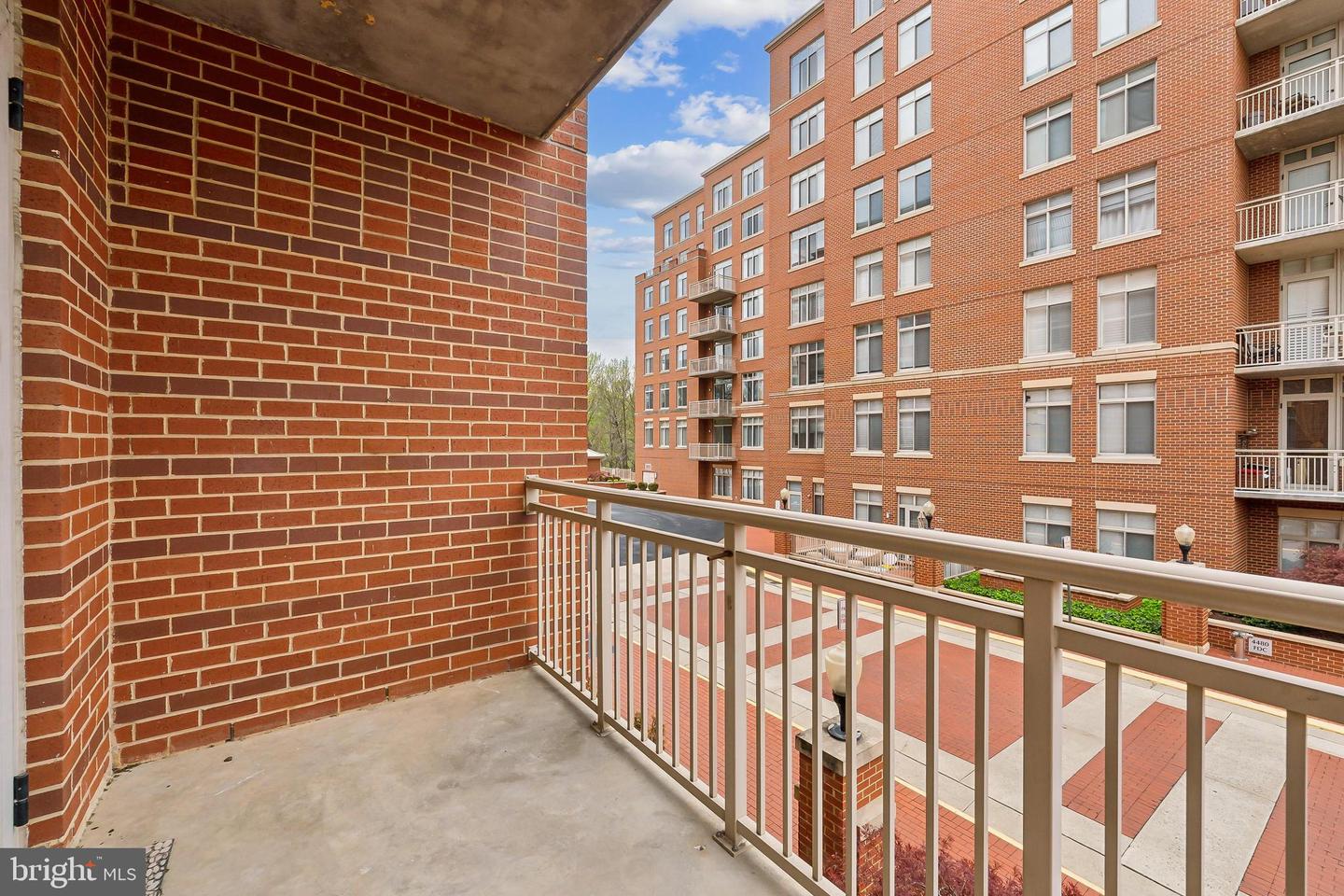 4490 MARKET COMMONS DR #202, FAIRFAX, Virginia 22033, 2 Bedrooms Bedrooms, ,2 BathroomsBathrooms,Residential,For sale,4490 MARKET COMMONS DR #202,VAFX2257982 MLS # VAFX2257982