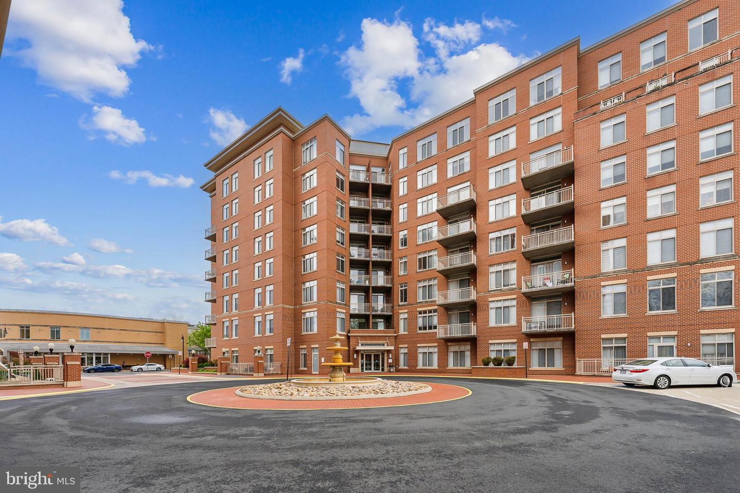 4490 MARKET COMMONS DR #202, FAIRFAX, Virginia 22033, 2 Bedrooms Bedrooms, ,2 BathroomsBathrooms,Residential,For sale,4490 MARKET COMMONS DR #202,VAFX2257982 MLS # VAFX2257982