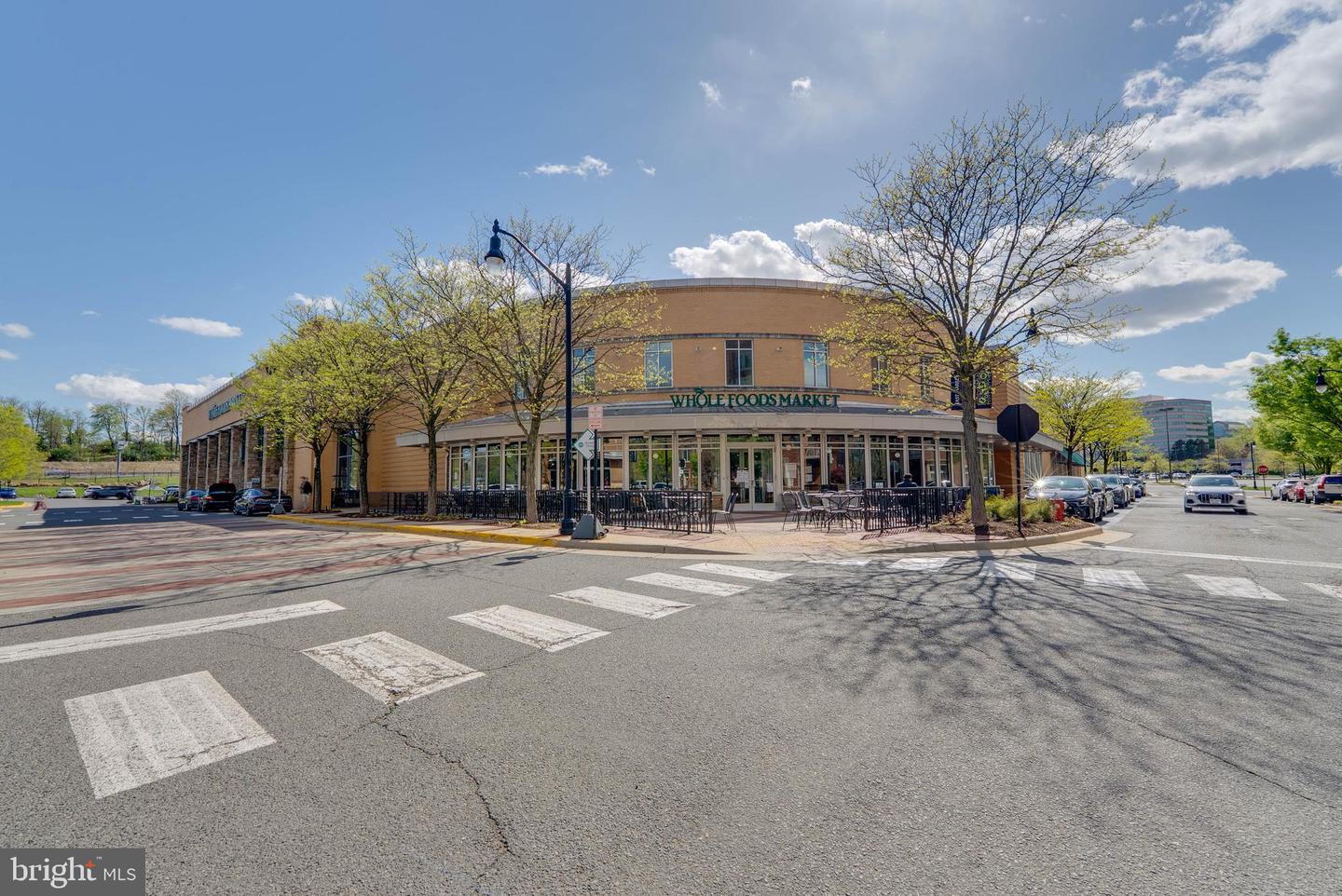 4490 MARKET COMMONS DR #202, FAIRFAX, Virginia 22033, 2 Bedrooms Bedrooms, ,2 BathroomsBathrooms,Residential,For sale,4490 MARKET COMMONS DR #202,VAFX2257982 MLS # VAFX2257982