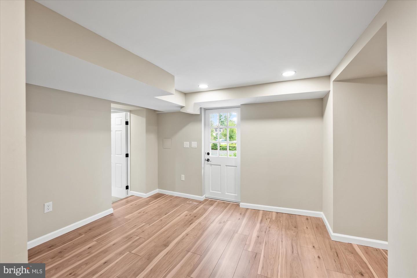 1901 BELLE HAVEN RD, ALEXANDRIA, Virginia 22307, 5 Bedrooms Bedrooms, ,3 BathroomsBathrooms,Residential,For sale,1901 BELLE HAVEN RD,VAFX2257994 MLS # VAFX2257994