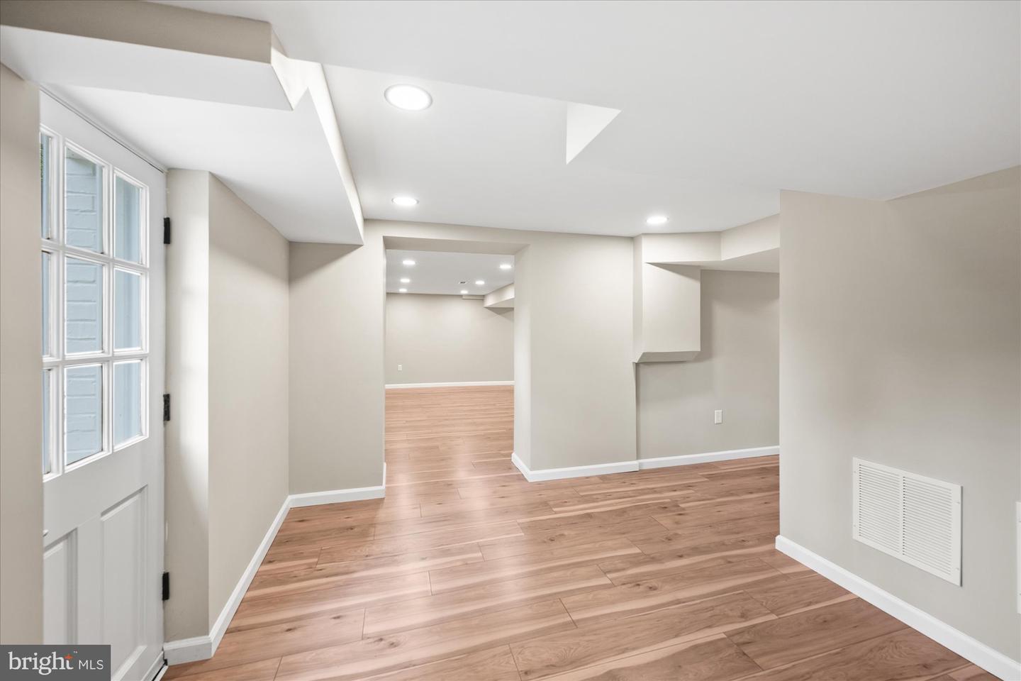 1901 BELLE HAVEN RD, ALEXANDRIA, Virginia 22307, 5 Bedrooms Bedrooms, ,3 BathroomsBathrooms,Residential,For sale,1901 BELLE HAVEN RD,VAFX2257994 MLS # VAFX2257994