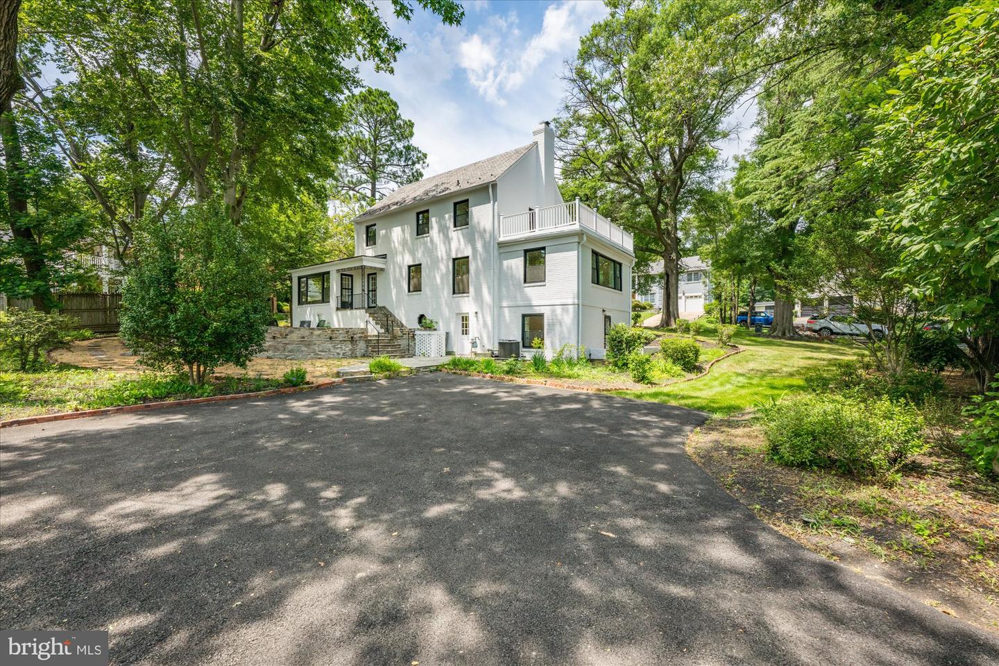 1901 BELLE HAVEN RD, ALEXANDRIA, Virginia 22307, 5 Bedrooms Bedrooms, ,3 BathroomsBathrooms,Residential,For sale,1901 BELLE HAVEN RD,VAFX2257994 MLS # VAFX2257994