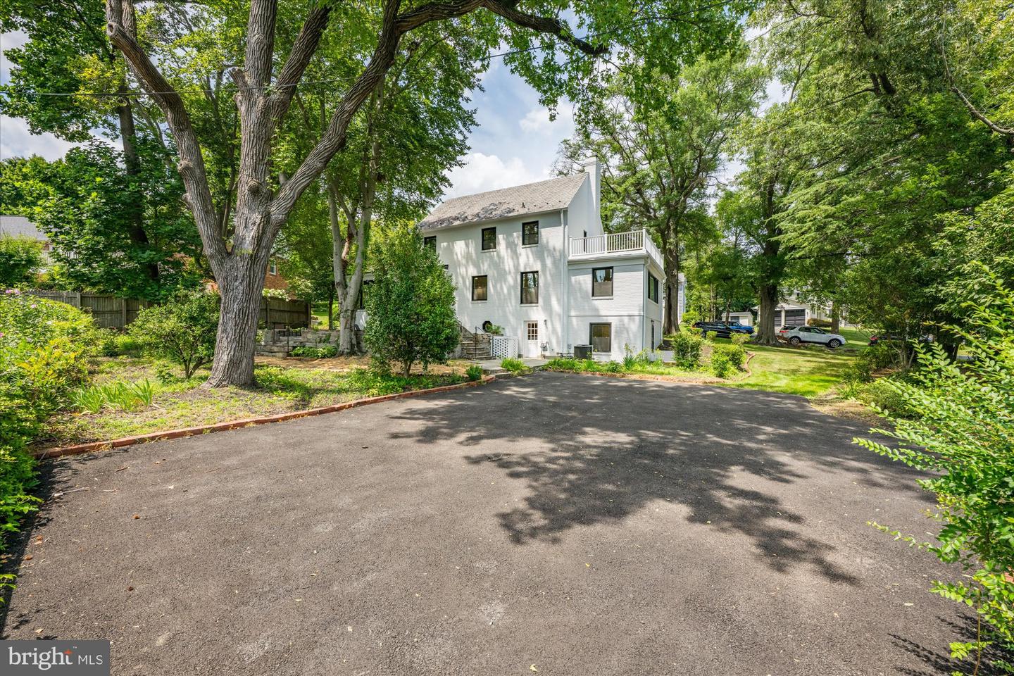 1901 BELLE HAVEN RD, ALEXANDRIA, Virginia 22307, 5 Bedrooms Bedrooms, ,3 BathroomsBathrooms,Residential,For sale,1901 BELLE HAVEN RD,VAFX2257994 MLS # VAFX2257994
