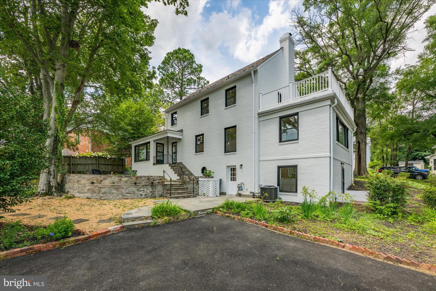1901 BELLE HAVEN RD, ALEXANDRIA, Virginia 22307, 5 Bedrooms Bedrooms, ,3 BathroomsBathrooms,Residential,For sale,1901 BELLE HAVEN RD,VAFX2257994 MLS # VAFX2257994