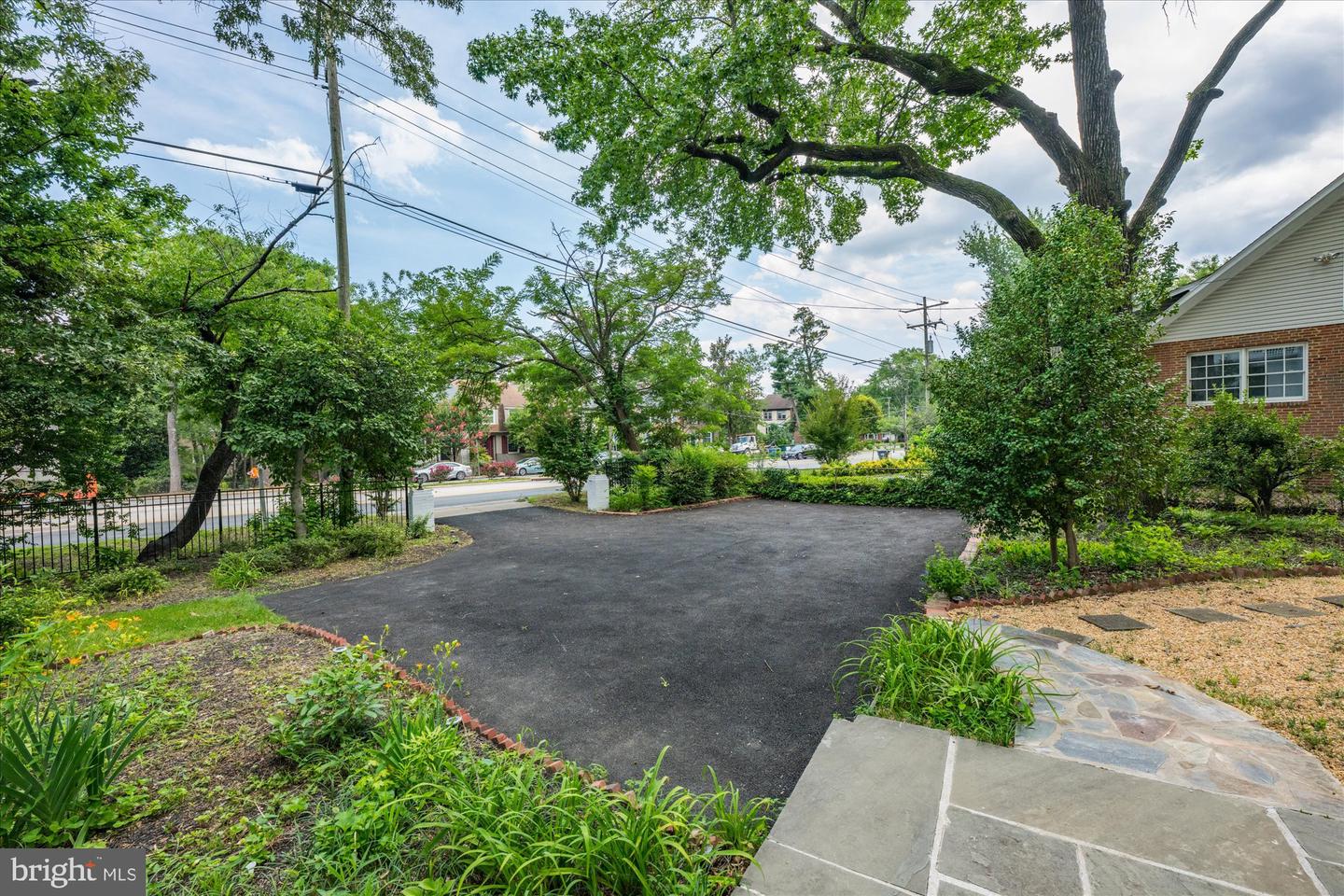 1901 BELLE HAVEN RD, ALEXANDRIA, Virginia 22307, 5 Bedrooms Bedrooms, ,3 BathroomsBathrooms,Residential,For sale,1901 BELLE HAVEN RD,VAFX2257994 MLS # VAFX2257994