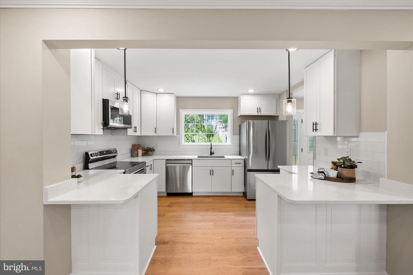 1901 BELLE HAVEN RD, ALEXANDRIA, Virginia 22307, 5 Bedrooms Bedrooms, ,3 BathroomsBathrooms,Residential,For sale,1901 BELLE HAVEN RD,VAFX2257994 MLS # VAFX2257994