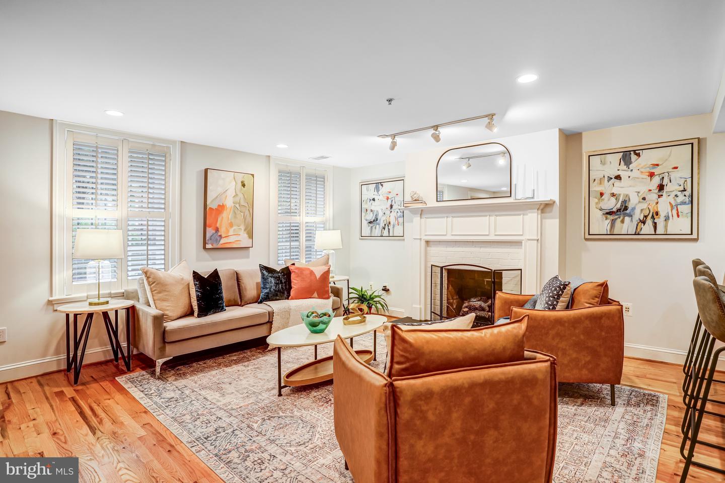 933 M ST NW #1, WASHINGTON, District Of Columbia 20001, 2 Bedrooms Bedrooms, ,2 BathroomsBathrooms,Residential,For sale,933 M ST NW #1,DCDC2212410 MLS # DCDC2212410