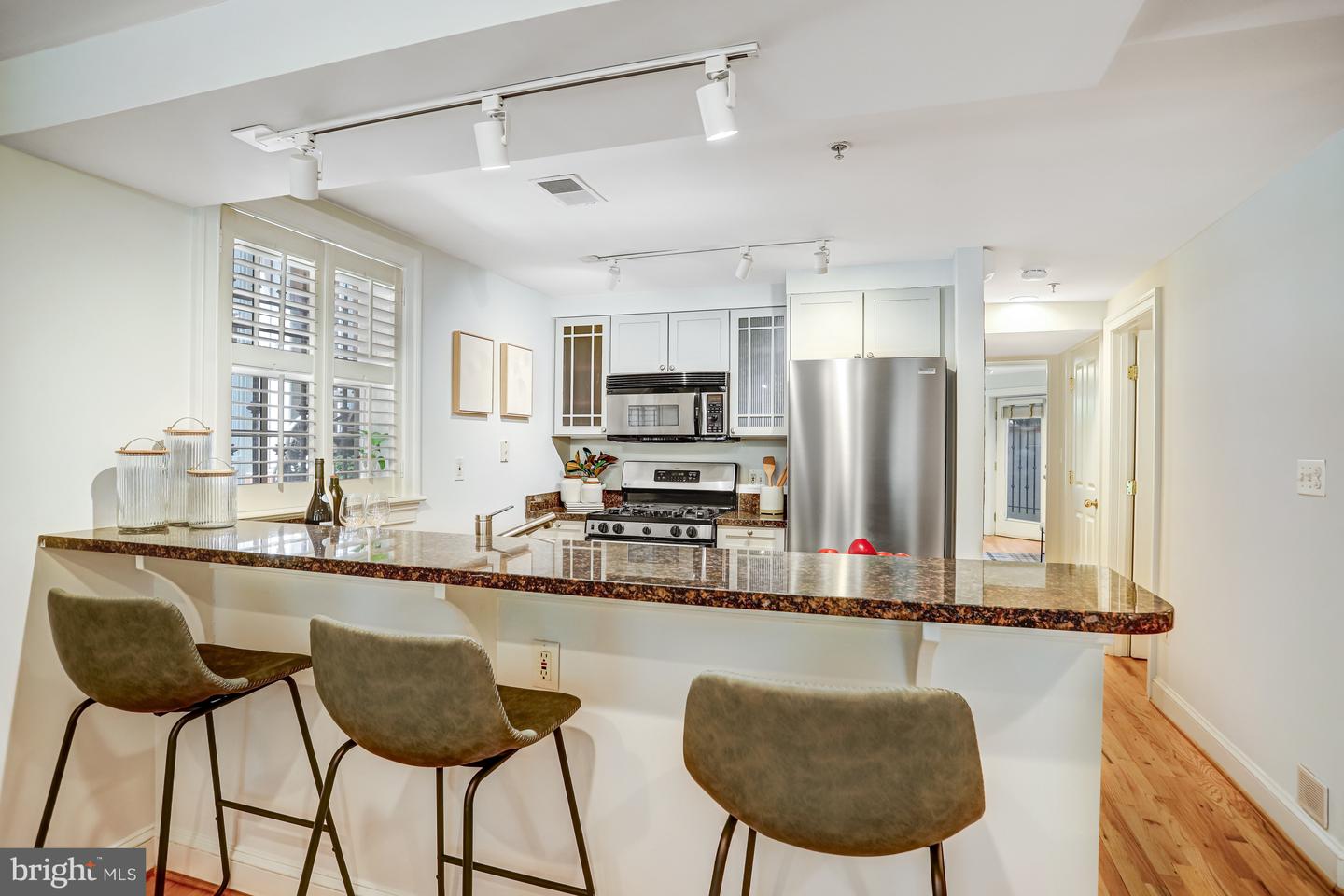 933 M ST NW #1, WASHINGTON, District Of Columbia 20001, 2 Bedrooms Bedrooms, ,2 BathroomsBathrooms,Residential,For sale,933 M ST NW #1,DCDC2212410 MLS # DCDC2212410