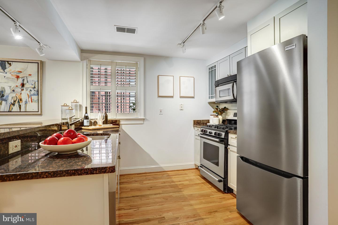 933 M ST NW #1, WASHINGTON, District Of Columbia 20001, 2 Bedrooms Bedrooms, ,2 BathroomsBathrooms,Residential,For sale,933 M ST NW #1,DCDC2212410 MLS # DCDC2212410