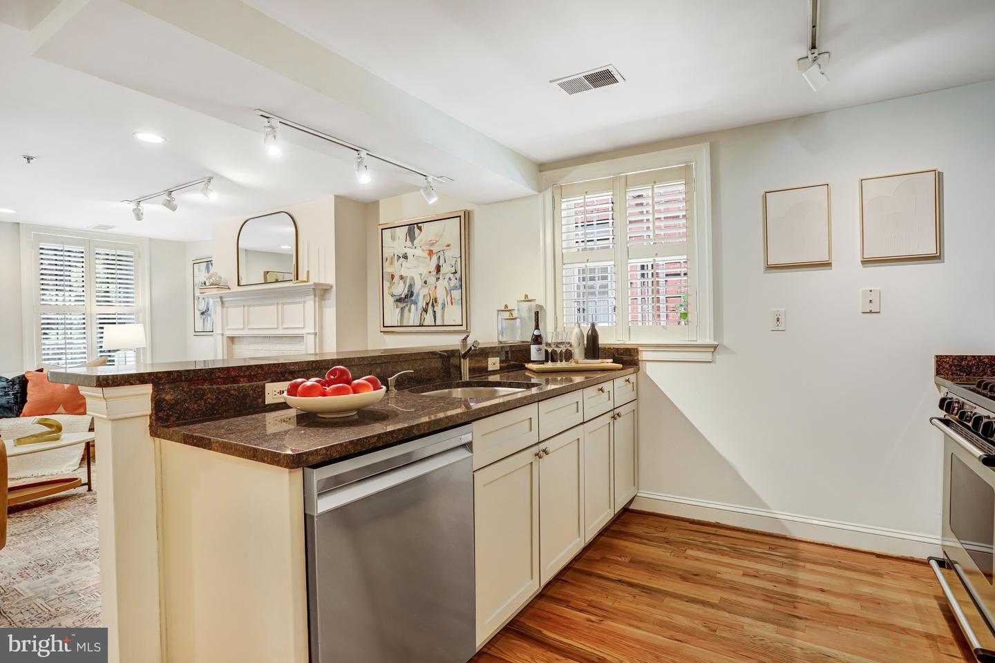 933 M ST NW #1, WASHINGTON, District Of Columbia 20001, 2 Bedrooms Bedrooms, ,2 BathroomsBathrooms,Residential,For sale,933 M ST NW #1,DCDC2212410 MLS # DCDC2212410