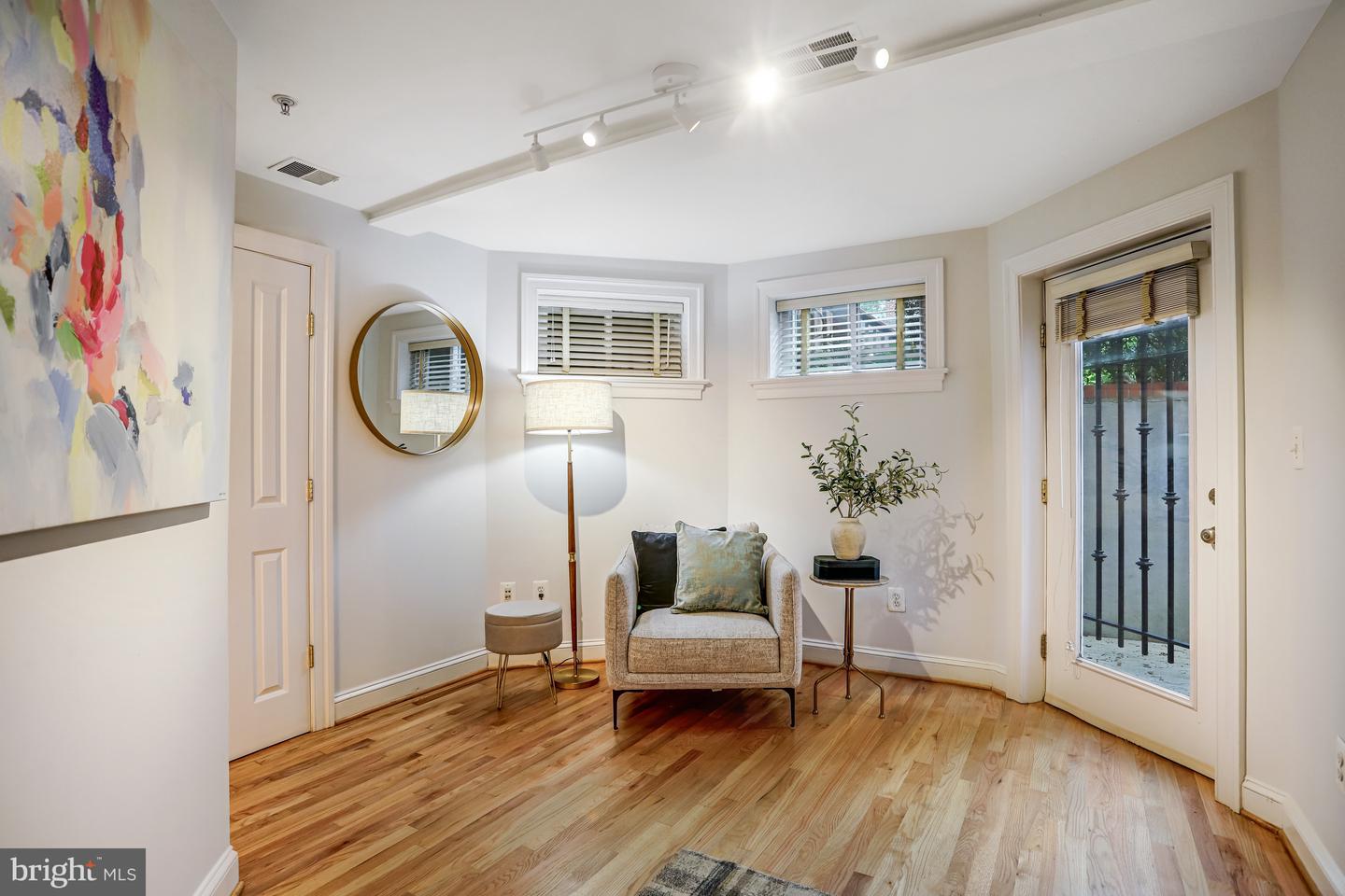 933 M ST NW #1, WASHINGTON, District Of Columbia 20001, 2 Bedrooms Bedrooms, ,2 BathroomsBathrooms,Residential,For sale,933 M ST NW #1,DCDC2212410 MLS # DCDC2212410