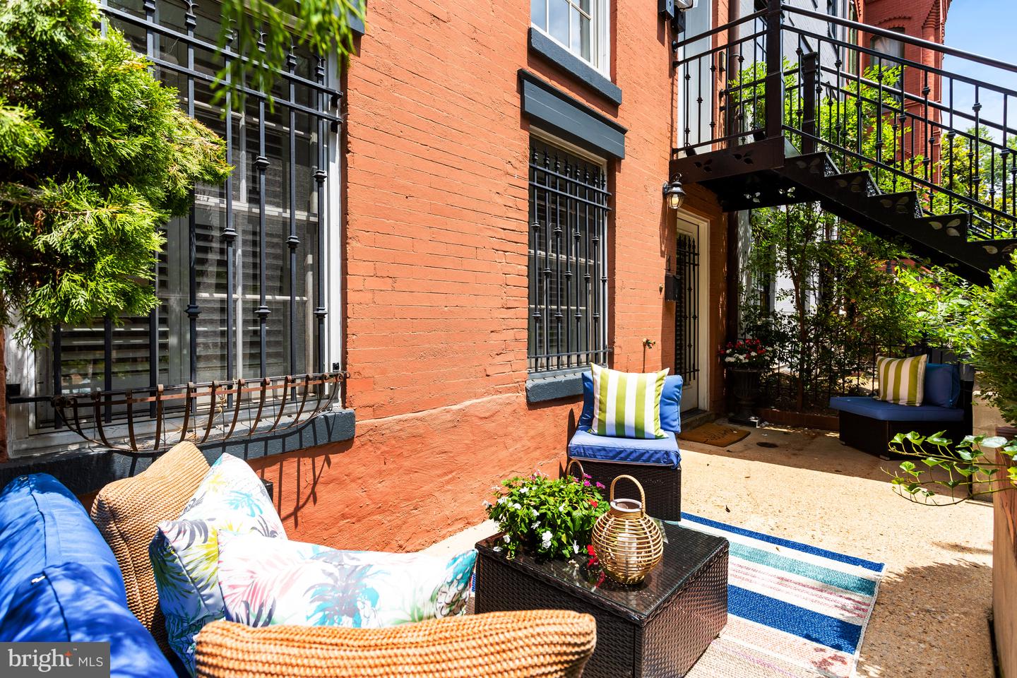 933 M ST NW #1, WASHINGTON, District Of Columbia 20001, 2 Bedrooms Bedrooms, ,2 BathroomsBathrooms,Residential,For sale,933 M ST NW #1,DCDC2212410 MLS # DCDC2212410
