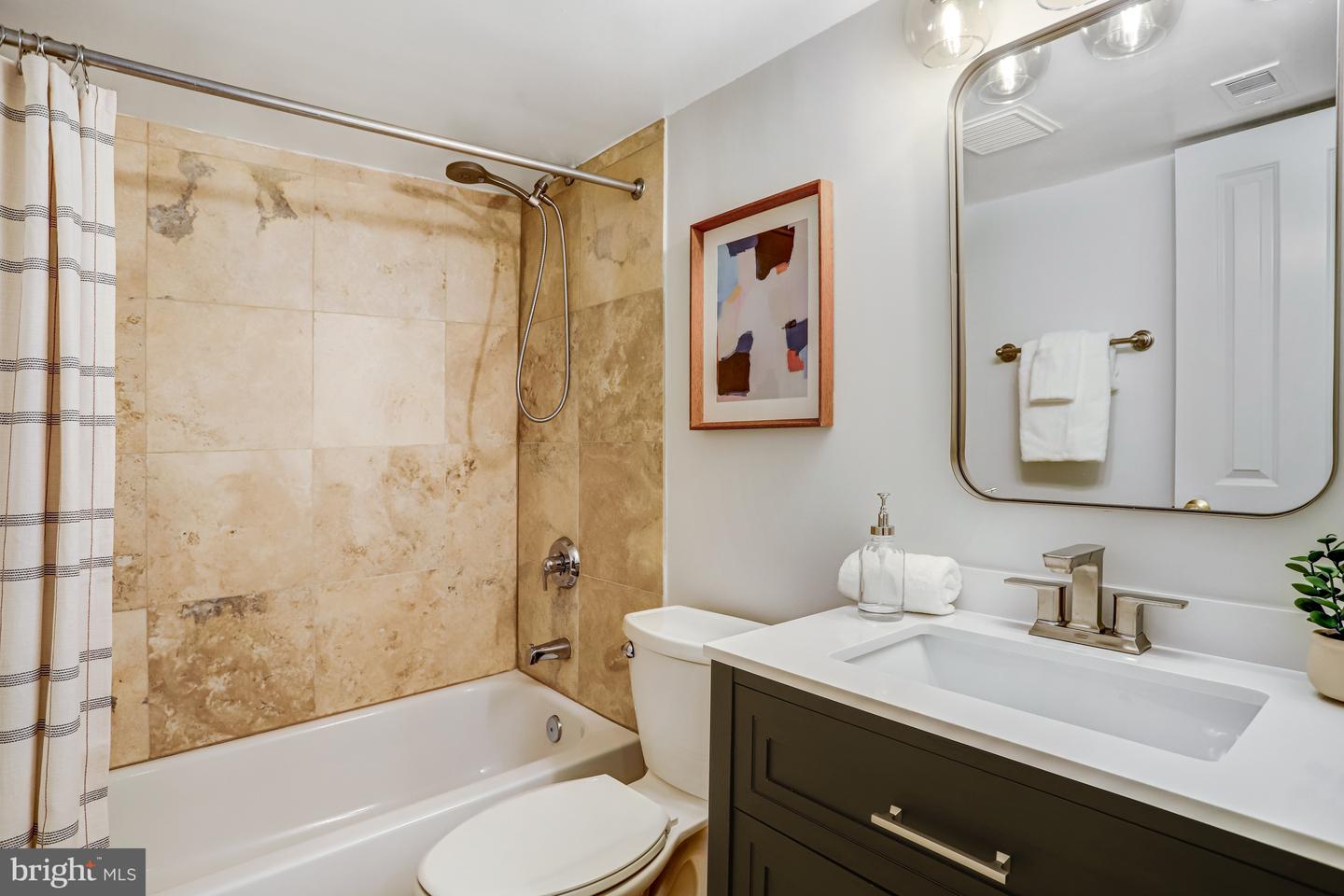 933 M ST NW #1, WASHINGTON, District Of Columbia 20001, 2 Bedrooms Bedrooms, ,2 BathroomsBathrooms,Residential,For sale,933 M ST NW #1,DCDC2212410 MLS # DCDC2212410