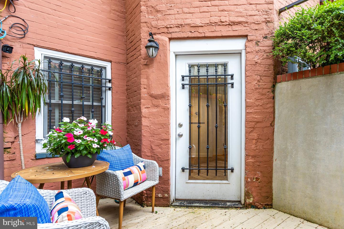 933 M ST NW #1, WASHINGTON, District Of Columbia 20001, 2 Bedrooms Bedrooms, ,2 BathroomsBathrooms,Residential,For sale,933 M ST NW #1,DCDC2212410 MLS # DCDC2212410