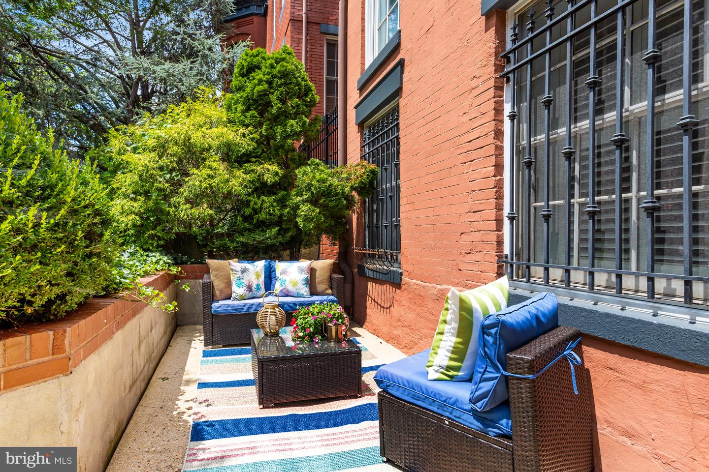 933 M ST NW #1, WASHINGTON, District Of Columbia 20001, 2 Bedrooms Bedrooms, ,2 BathroomsBathrooms,Residential,For sale,933 M ST NW #1,DCDC2212410 MLS # DCDC2212410