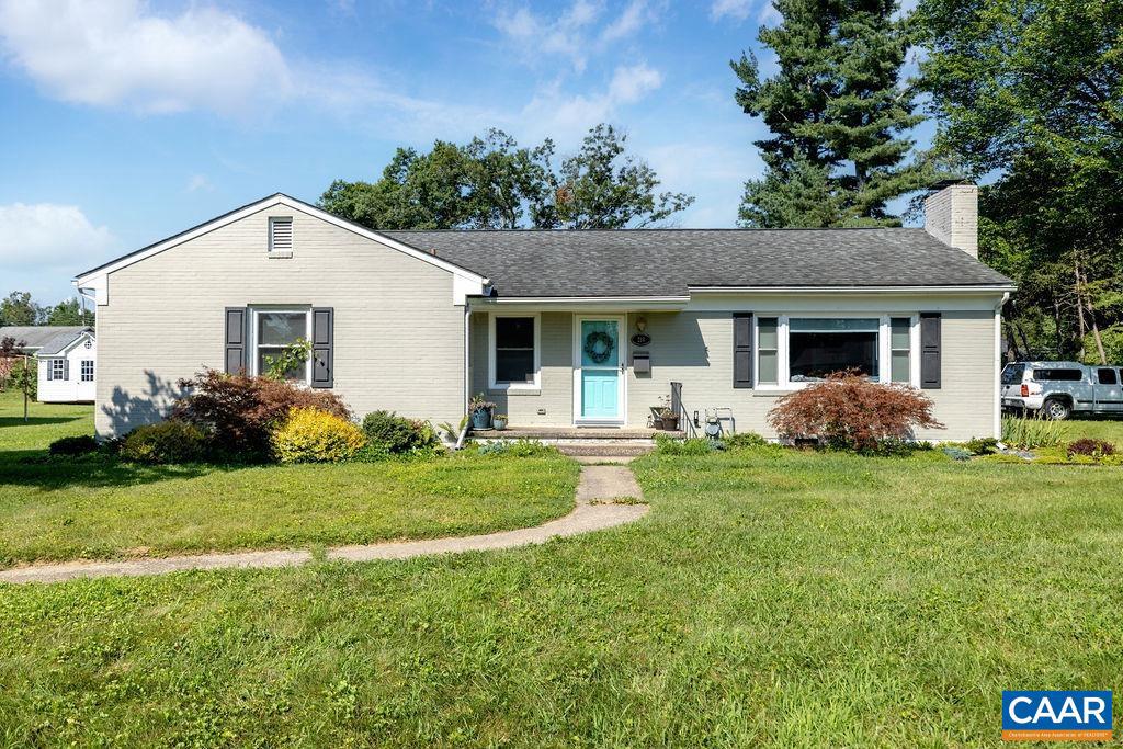 218 ROBIN RD, WAYNESBORO, Virginia 22980, 4 Bedrooms Bedrooms, ,2 BathroomsBathrooms,Residential,For sale,218 ROBIN RD,667190 MLS # 667190