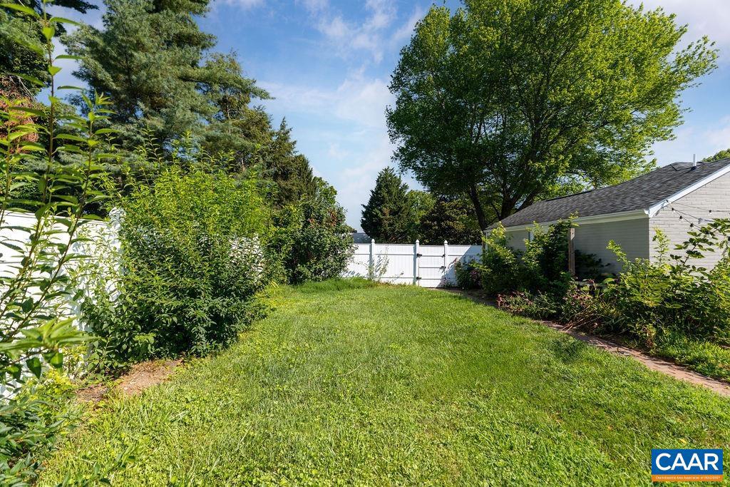 218 ROBIN RD, WAYNESBORO, Virginia 22980, 4 Bedrooms Bedrooms, ,2 BathroomsBathrooms,Residential,For sale,218 ROBIN RD,667190 MLS # 667190