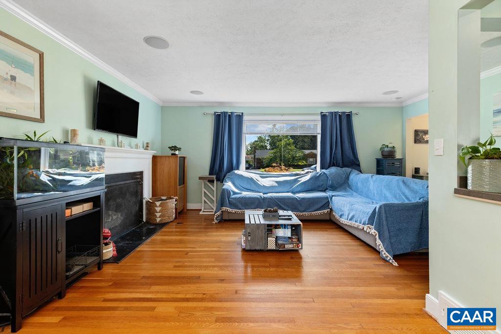 218 ROBIN RD, WAYNESBORO, Virginia 22980, 4 Bedrooms Bedrooms, ,2 BathroomsBathrooms,Residential,For sale,218 ROBIN RD,667190 MLS # 667190
