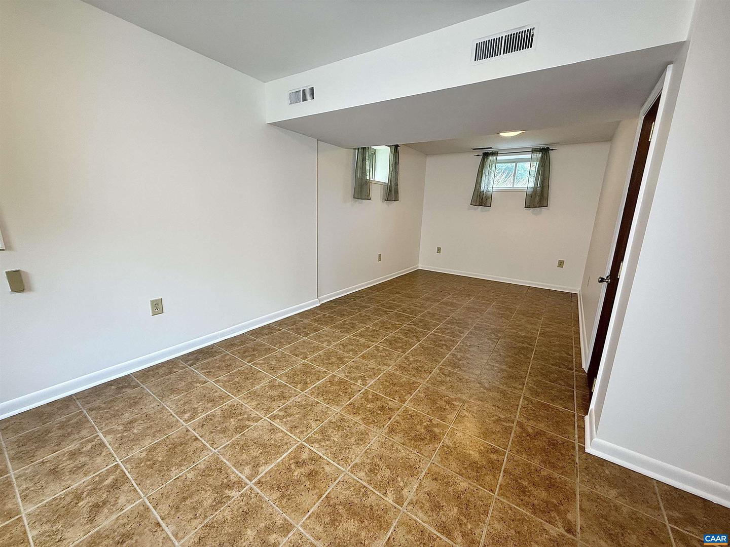 1638 HARRIS CREEK RD, CHARLOTTESVILLE, Virginia 22902, 3 Bedrooms Bedrooms, ,2 BathroomsBathrooms,Residential,For sale,1638 HARRIS CREEK RD,667194 MLS # 667194