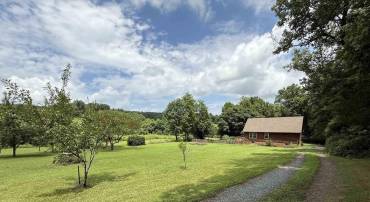 1638 HARRIS CREEK RD, CHARLOTTESVILLE, Virginia 22902, 3 Bedrooms Bedrooms, ,2 BathroomsBathrooms,Residential,For sale,1638 HARRIS CREEK RD,667194 MLS # 667194