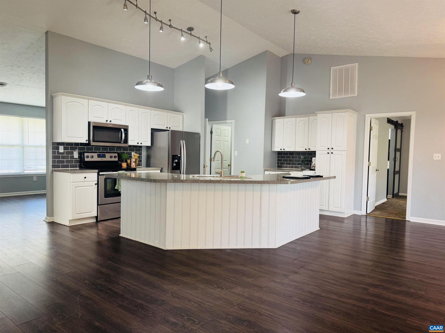 305 GREENWOOD RD, STAUNTON, Virginia 24401, 4 Bedrooms Bedrooms, ,2 BathroomsBathrooms,Residential,For sale,305 GREENWOOD RD,667195 MLS # 667195