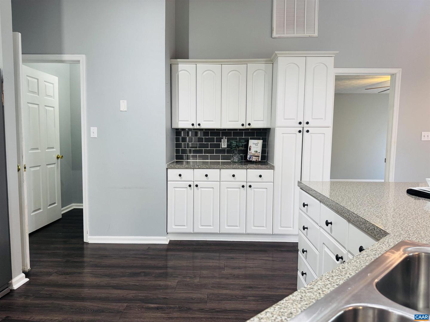 305 GREENWOOD RD, STAUNTON, Virginia 24401, 4 Bedrooms Bedrooms, ,2 BathroomsBathrooms,Residential,For sale,305 GREENWOOD RD,667195 MLS # 667195