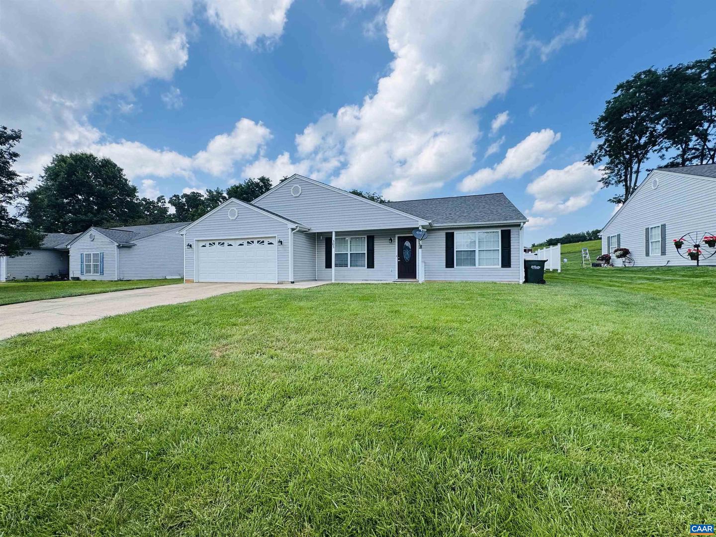 305 GREENWOOD RD, STAUNTON, Virginia 24401, 4 Bedrooms Bedrooms, ,2 BathroomsBathrooms,Residential,For sale,305 GREENWOOD RD,667195 MLS # 667195