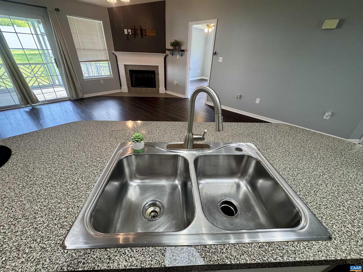 305 GREENWOOD RD, STAUNTON, Virginia 24401, 4 Bedrooms Bedrooms, ,2 BathroomsBathrooms,Residential,For sale,305 GREENWOOD RD,667195 MLS # 667195