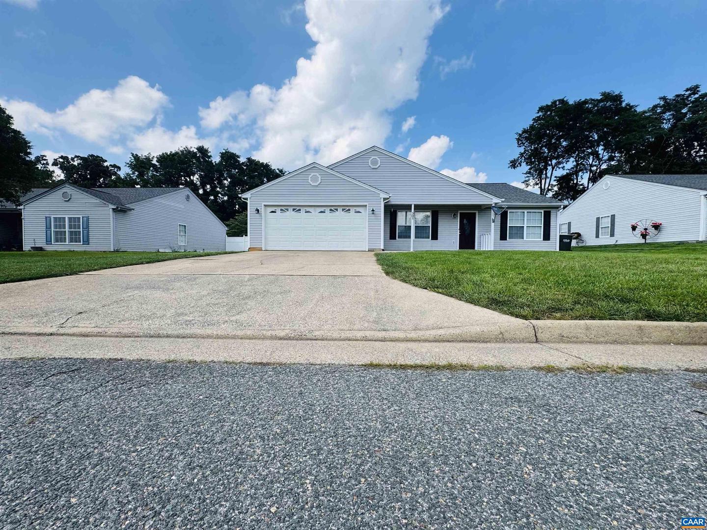 305 GREENWOOD RD, STAUNTON, Virginia 24401, 4 Bedrooms Bedrooms, ,2 BathroomsBathrooms,Residential,For sale,305 GREENWOOD RD,667195 MLS # 667195
