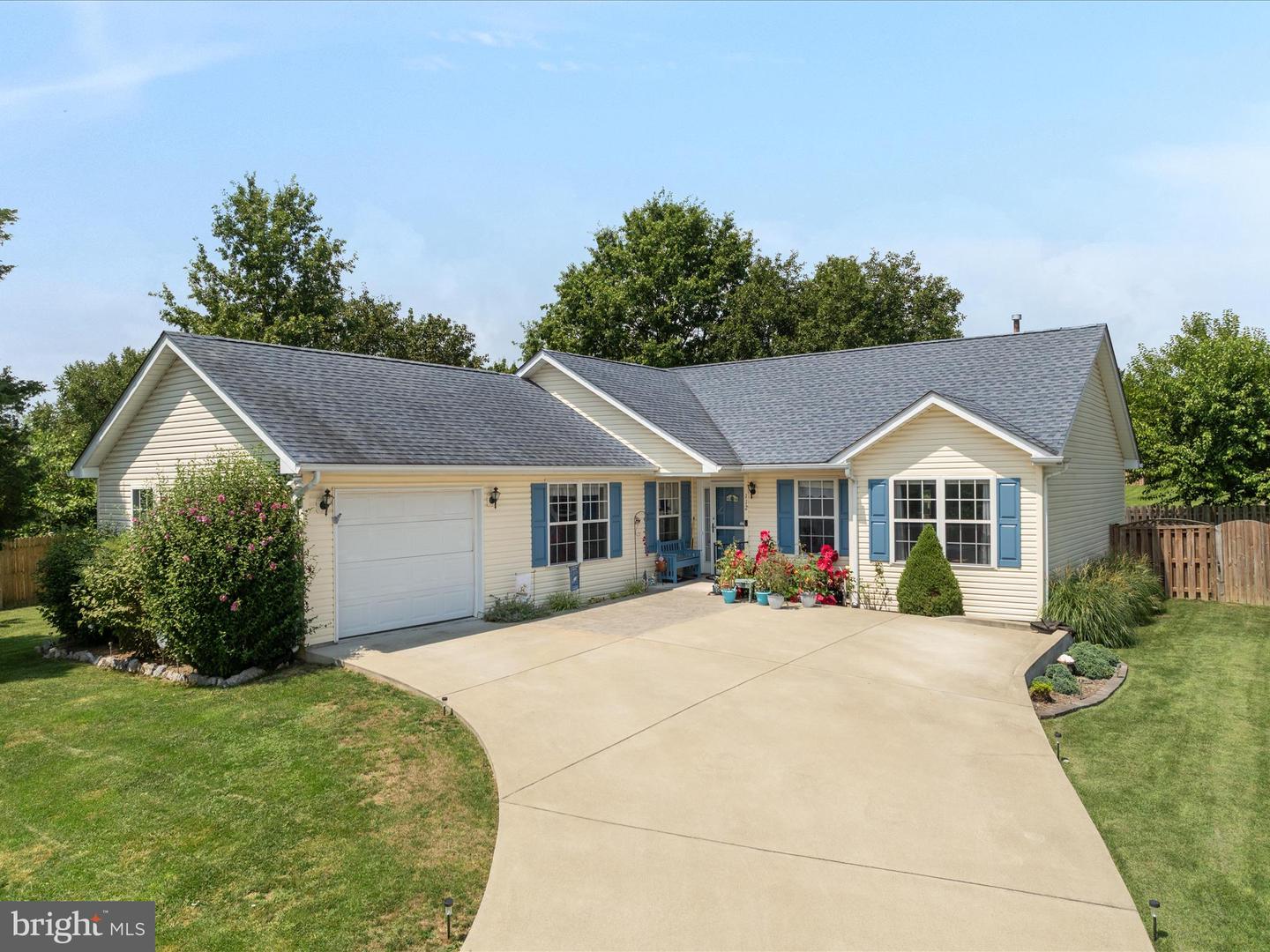 112 HAMMER CT, STEPHENS CITY, Virginia 22655, 3 Bedrooms Bedrooms, ,2 BathroomsBathrooms,Residential,For sale,112 HAMMER CT,VAFV2035720 MLS # VAFV2035720