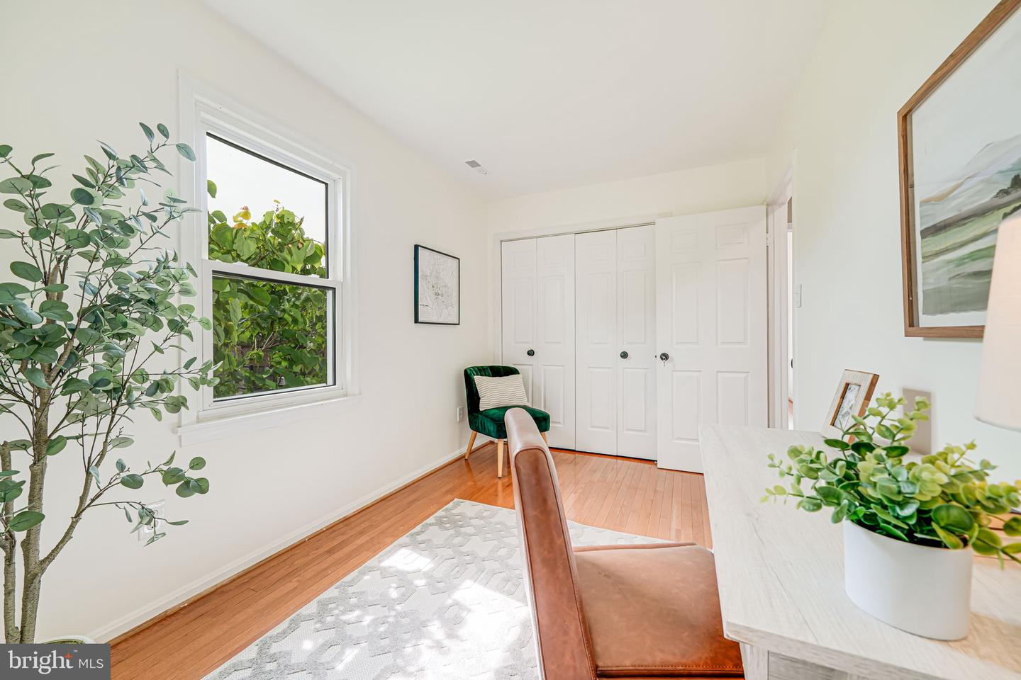 2702 KENWOOD AVE, ALEXANDRIA, Virginia 22302, 3 Bedrooms Bedrooms, ,2 BathroomsBathrooms,Residential,For sale,2702 KENWOOD AVE,VAAX2047942 MLS # VAAX2047942