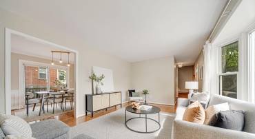2702 KENWOOD AVE, ALEXANDRIA, Virginia 22302, 3 Bedrooms Bedrooms, ,2 BathroomsBathrooms,Residential,For sale,2702 KENWOOD AVE,VAAX2047942 MLS # VAAX2047942