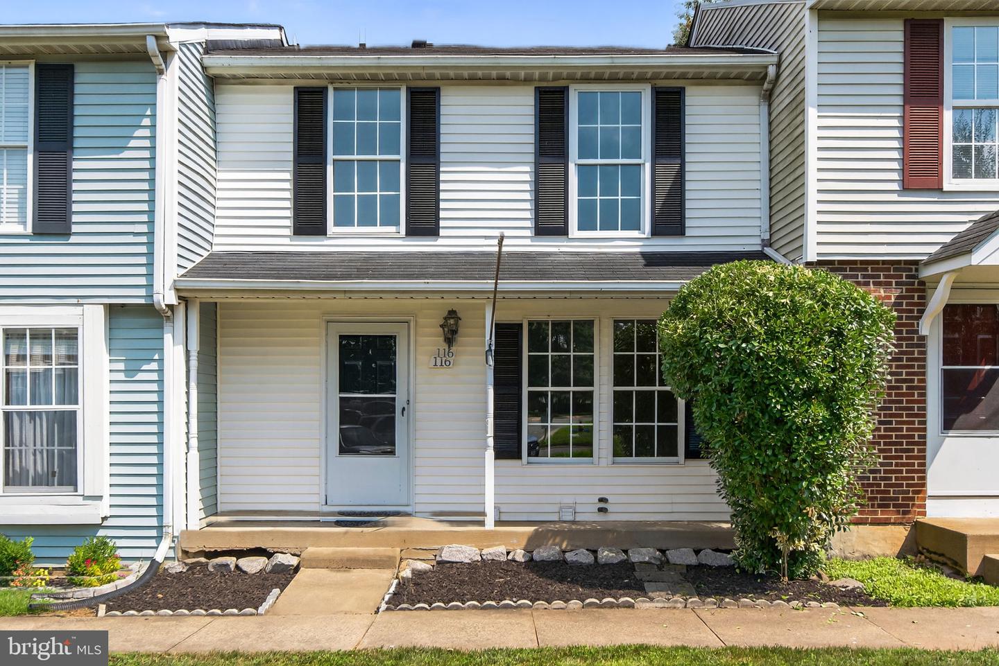 116 OAK TREE LN, WARRENTON, Virginia 20186, 3 Bedrooms Bedrooms, ,2 BathroomsBathrooms,Residential,For sale,116 OAK TREE LN,VAFQ2017648 MLS # VAFQ2017648