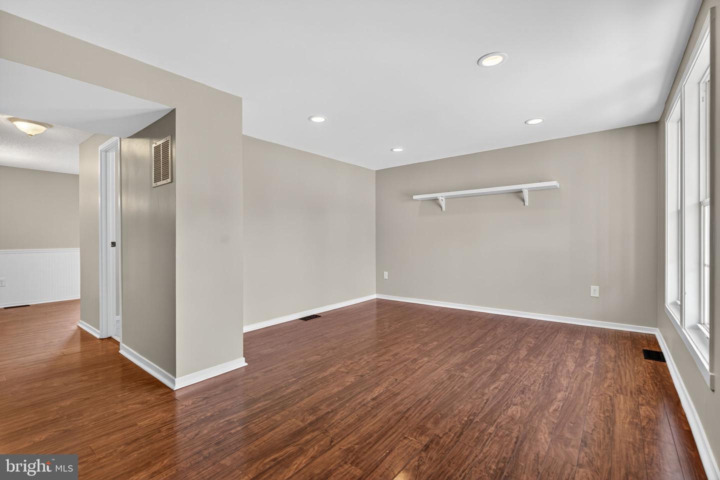 116 OAK TREE LN, WARRENTON, Virginia 20186, 3 Bedrooms Bedrooms, ,2 BathroomsBathrooms,Residential,For sale,116 OAK TREE LN,VAFQ2017648 MLS # VAFQ2017648