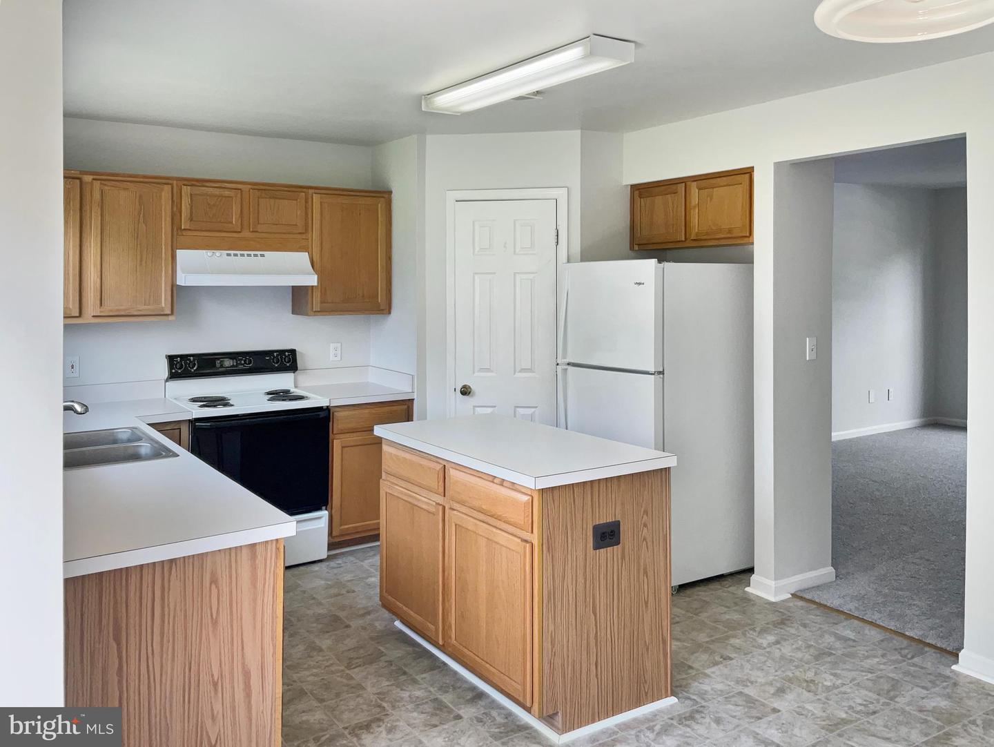 16934 TOMS RIVER LOOP, DUMFRIES, Virginia 22026, 3 Bedrooms Bedrooms, ,2 BathroomsBathrooms,Residential,For sale,16934 TOMS RIVER LOOP,VAPW2100200 MLS # VAPW2100200