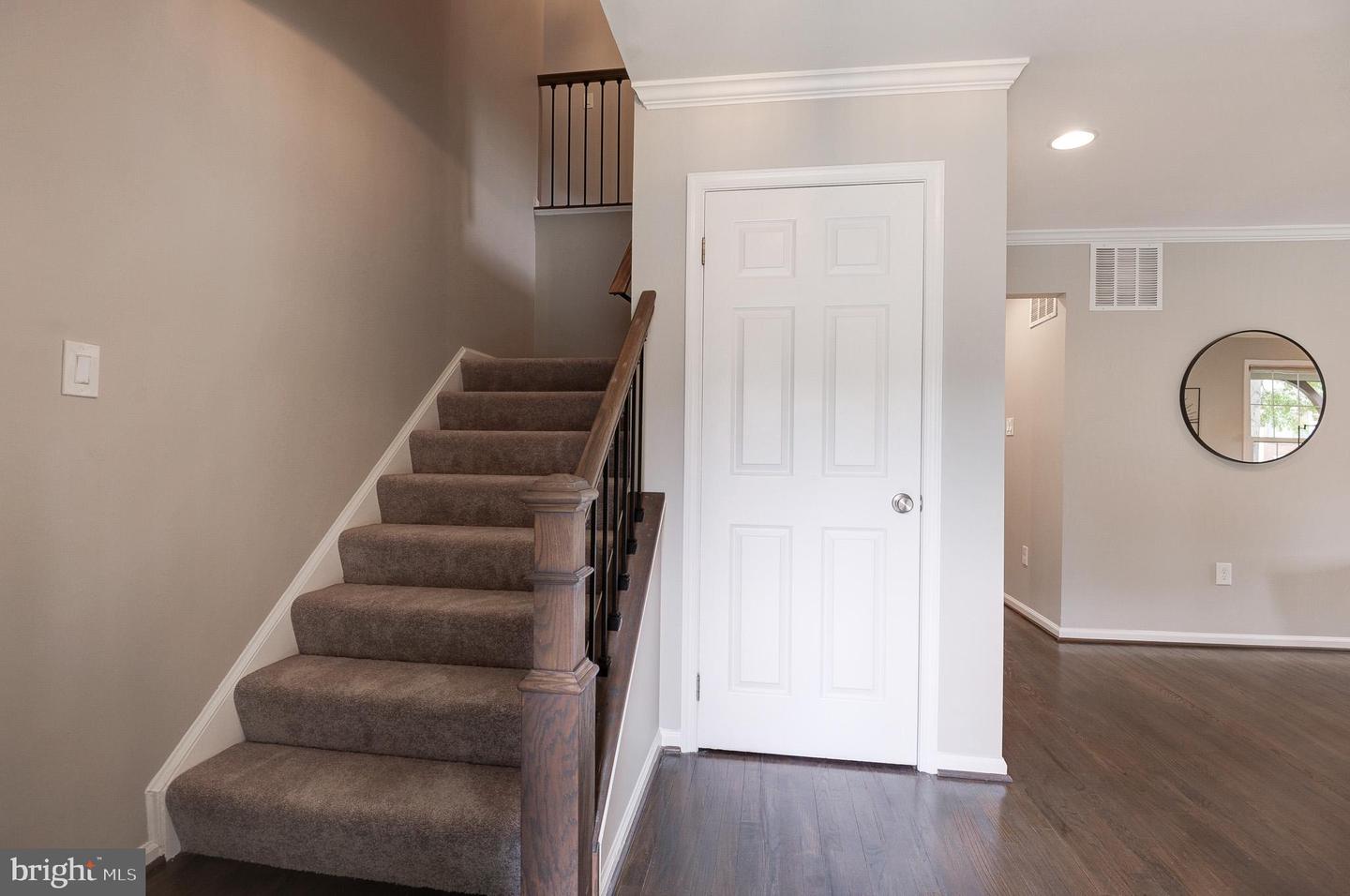 2685 GLENCROFT RD, VIENNA, Virginia 22181, 5 Bedrooms Bedrooms, ,3 BathroomsBathrooms,Residential,For sale,2685 GLENCROFT RD,VAFX2258074 MLS # VAFX2258074