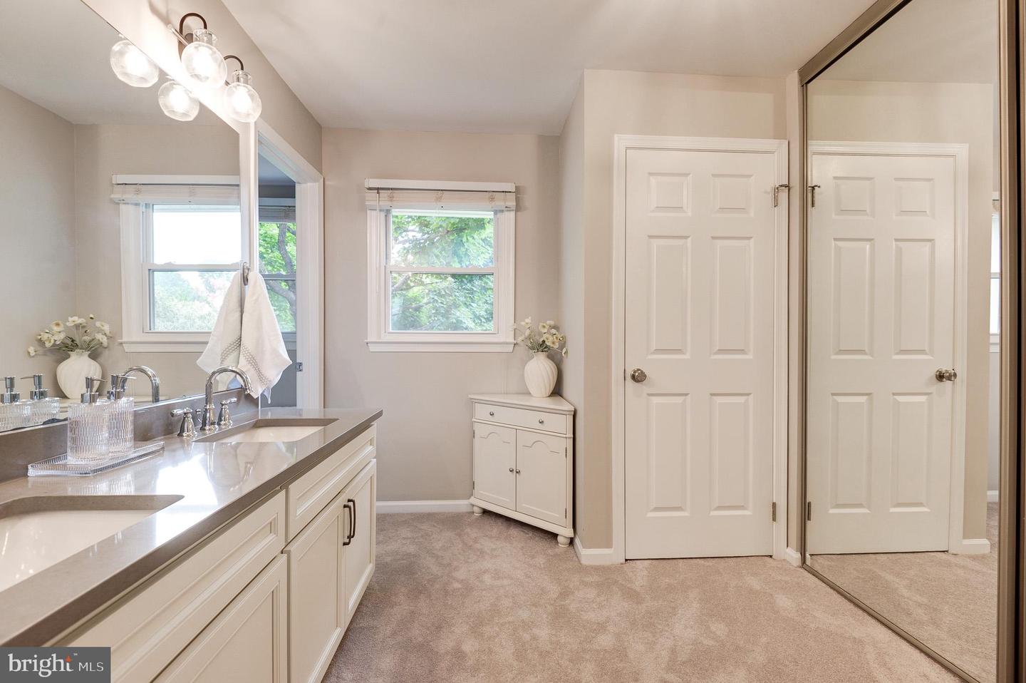 2685 GLENCROFT RD, VIENNA, Virginia 22181, 5 Bedrooms Bedrooms, ,3 BathroomsBathrooms,Residential,For sale,2685 GLENCROFT RD,VAFX2258074 MLS # VAFX2258074