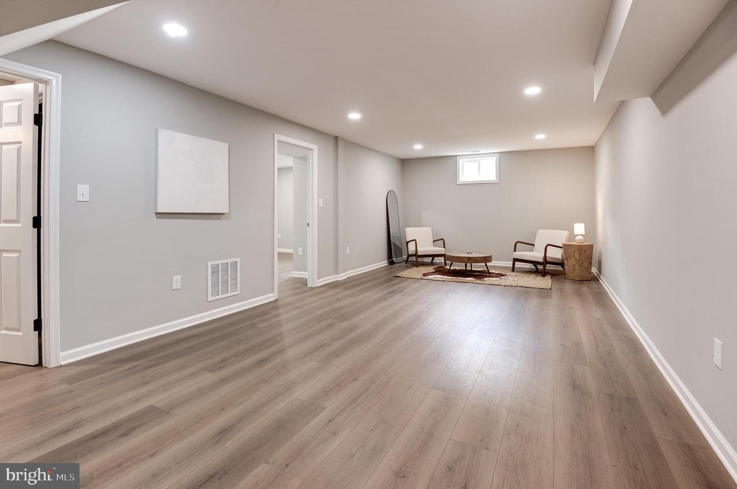 2685 GLENCROFT RD, VIENNA, Virginia 22181, 5 Bedrooms Bedrooms, ,3 BathroomsBathrooms,Residential,For sale,2685 GLENCROFT RD,VAFX2258074 MLS # VAFX2258074