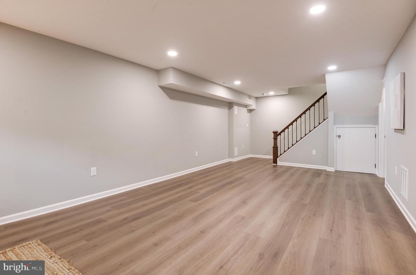 2685 GLENCROFT RD, VIENNA, Virginia 22181, 5 Bedrooms Bedrooms, ,3 BathroomsBathrooms,Residential,For sale,2685 GLENCROFT RD,VAFX2258074 MLS # VAFX2258074