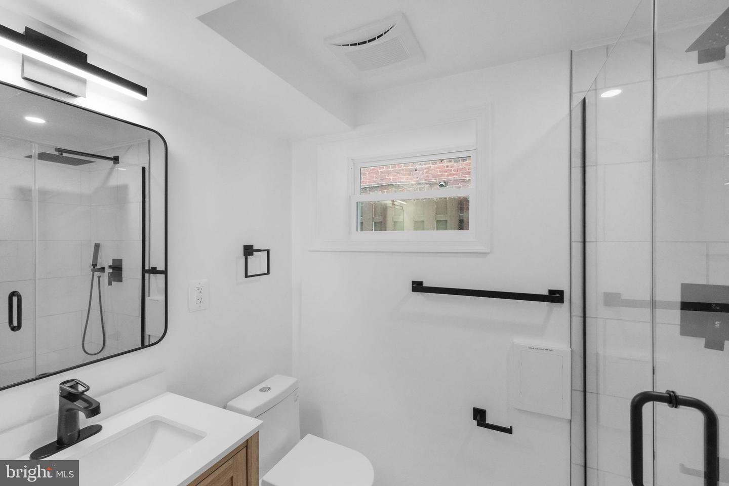 1417 MERIDIAN PL NW, WASHINGTON, District Of Columbia 20010, 4 Bedrooms Bedrooms, ,4 BathroomsBathrooms,Residential,For sale,1417 MERIDIAN PL NW,DCDC2212554 MLS # DCDC2212554