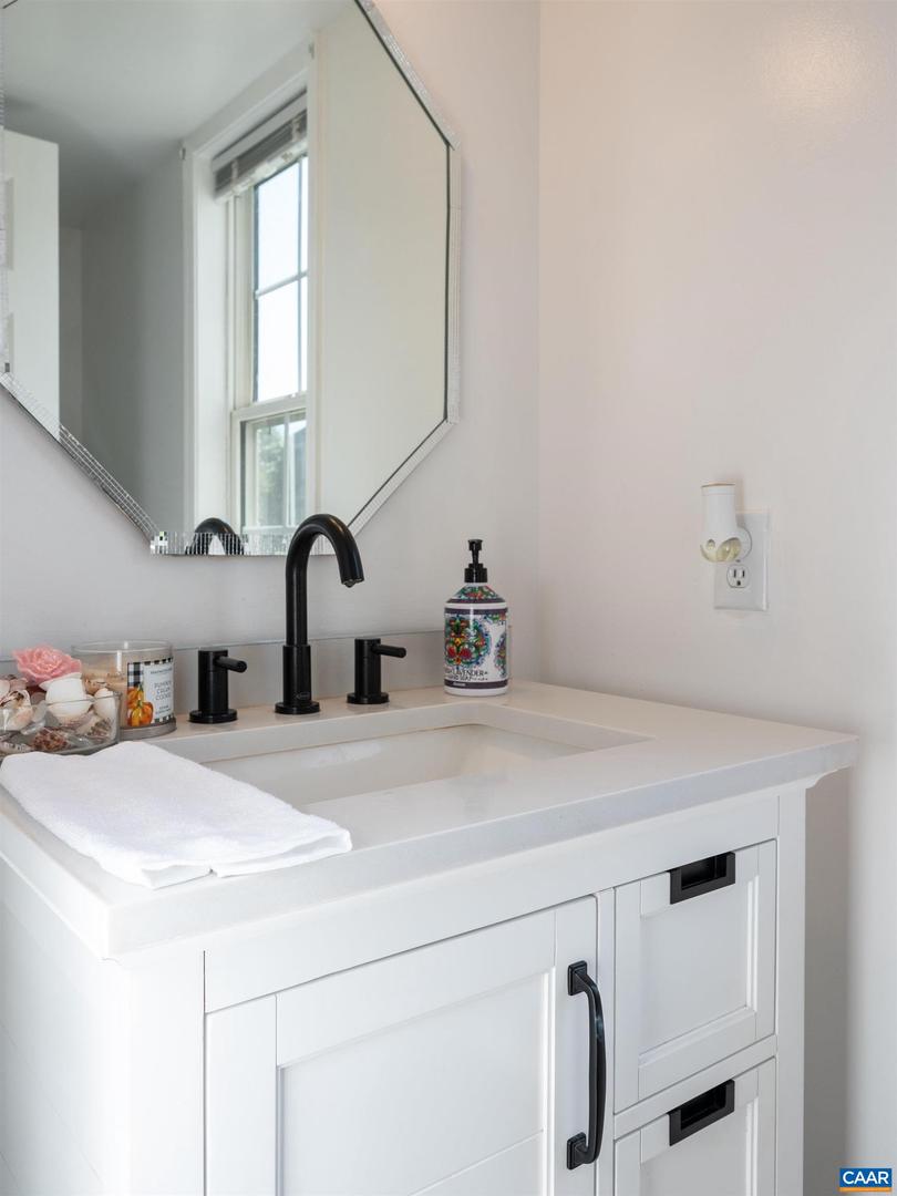3260 TIMBERWOOD PKWY, CHARLOTTESVILLE, Virginia 22911, 3 Bedrooms Bedrooms, ,2 BathroomsBathrooms,Residential,For sale,3260 TIMBERWOOD PKWY,667208 MLS # 667208