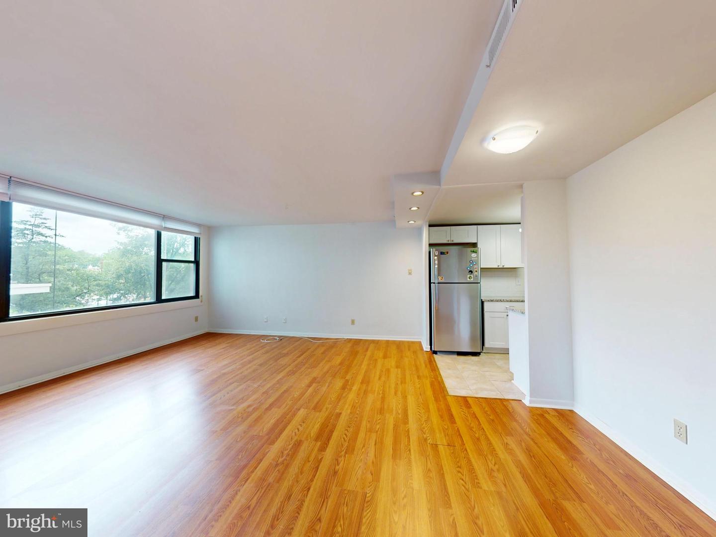 4600 DUKE ST #512, ALEXANDRIA, Virginia 22304, 1 Bedroom Bedrooms, ,1 BathroomBathrooms,Residential,For sale,4600 DUKE ST #512,VAAX2047960 MLS # VAAX2047960